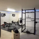 Вилла 7 Bedroom Secluded Close To Prague