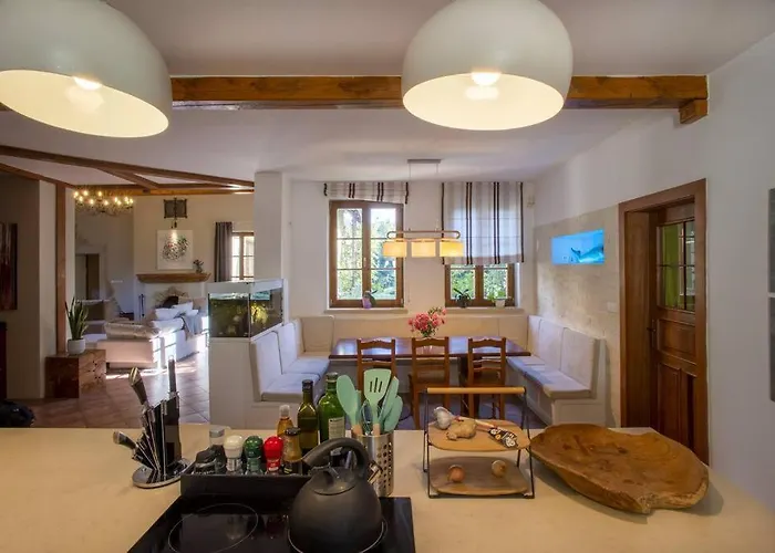 7 Bedroom Secluded Close To Prague * Ricany (Central Bohemian)