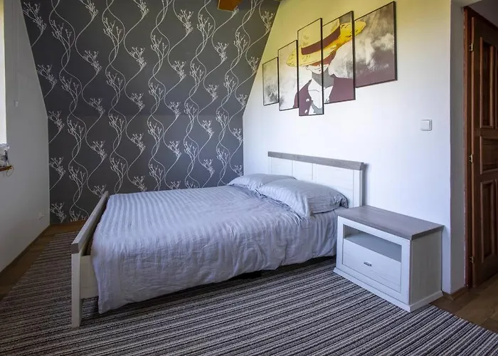 7 Bedroom Secluded Close To Prague * Ricany (Central Bohemian)